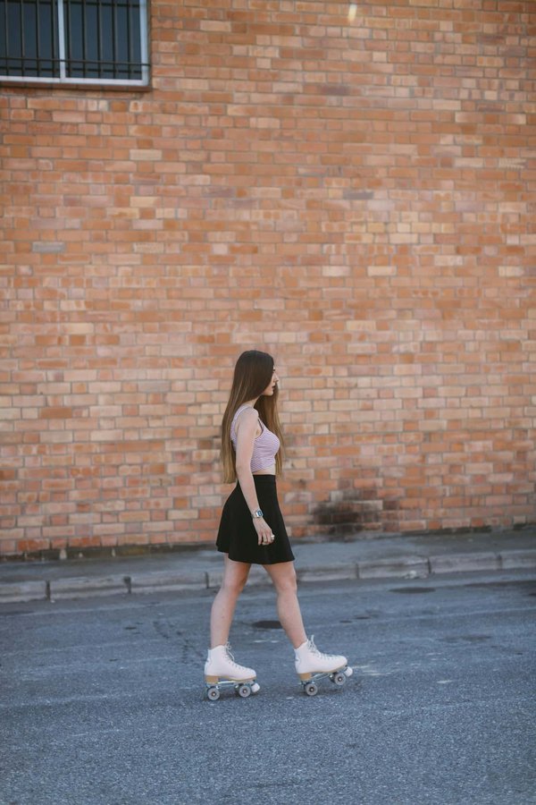 Comment améliorer la visibilité des motos vintage sans altérer leur esthétique ?